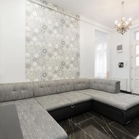 Apartment The Golden Executive